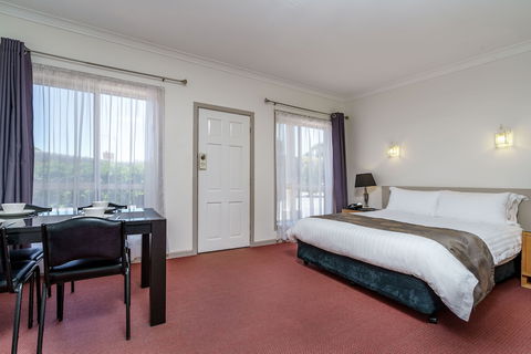 Kerang Valley Resort - Travel Agents 4