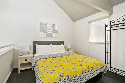 Terrace Lofts Apartments - Travel Agents 3