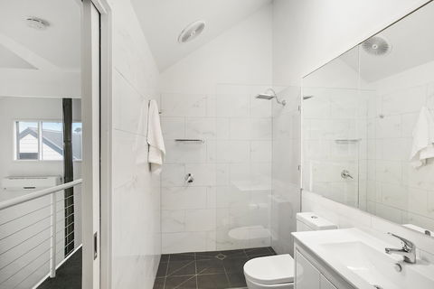 Terrace Lofts Apartments - Travel Agents 2