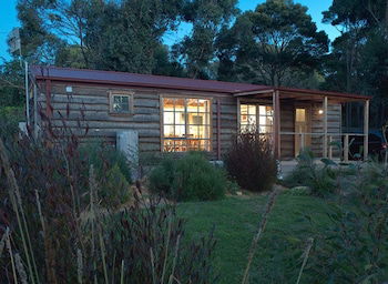 Port Bayou Cottage - Tourism Guide 0