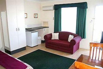 Maynestay Motel - Tourism Guide 4