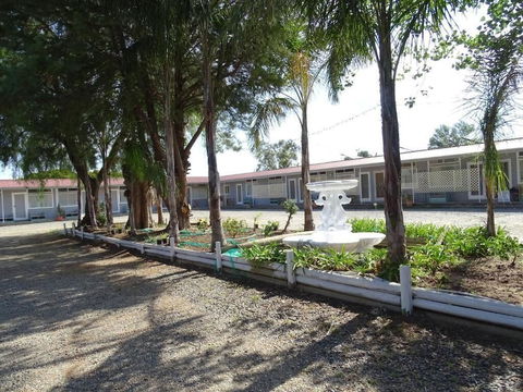 Mercury Motor Inn - Travel Search 6