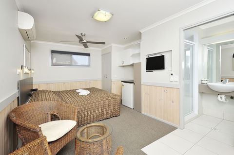 NRMA Sydney Lakeside Holiday Park - Travel Agents 5