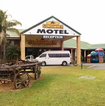 Sundowner Hotel Motel - Travel Search 6
