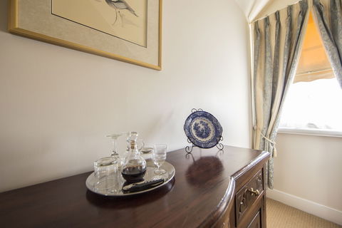 The Racecourse Inn - Tourism Guide 5