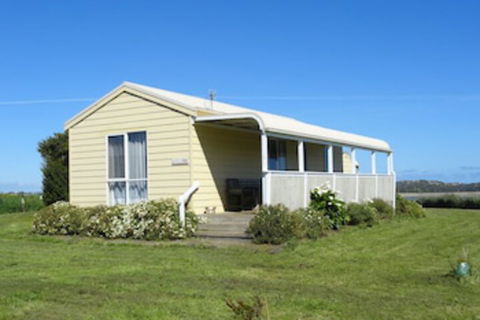 High View Family Cottages - Tourism Guide 0