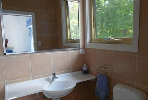 Hillview Oak B & B - Travel Agents 3