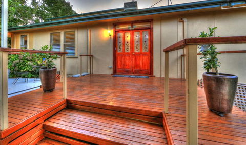Hillview Oak B & B - Travel Agents 6