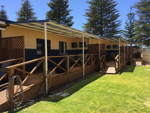 Driftwood Apartments - Travel Agents 4