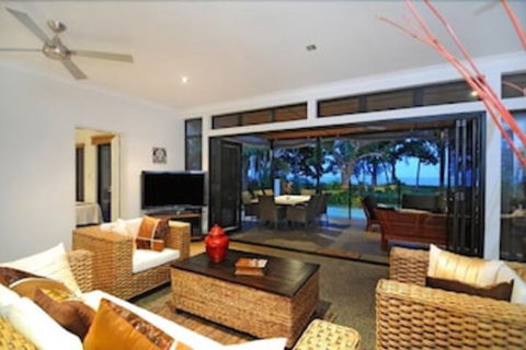 Bramston On The Beach - Travel Search 5