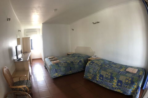 Paraway Motel - Travel Search 2