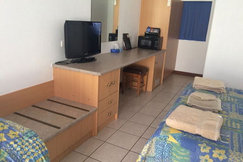 Paraway Motel - Travel Search 3