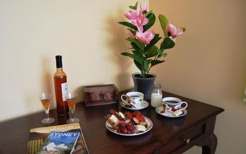 Cutmore Cottages Meurants Manor - Travel Agents 6