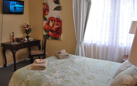Cutmore Cottages Meurants Manor - Travel Agents 3