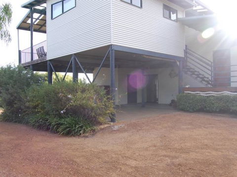 Ocean Beach House - Tourism Guide 1