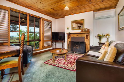 Wagners Cottages - Tourism Guide 5