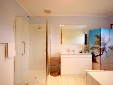 Salty Air Apartments Kingscote Kangaroo Island - Tourism Guide 6
