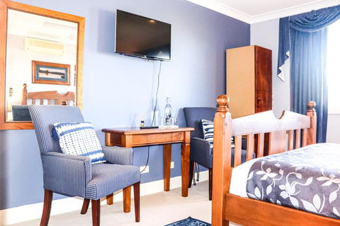 Plumes On The Green Boutique Bed & Breakfast - Tourism Guide 3