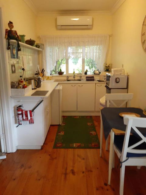Travellers Rest B & B - Travel Agents 2