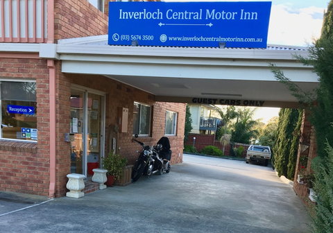 Inverloch Central Motor Inn - Travel Agents 0