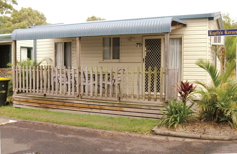 Smugglers Cove Holiday Village - Tourism Guide 3