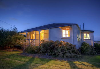 Apple Blossom Cottage - Travel Search 1
