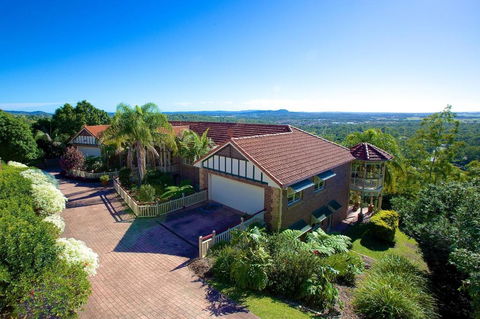 Tranquill Garden Hideaway - Travel Search 4