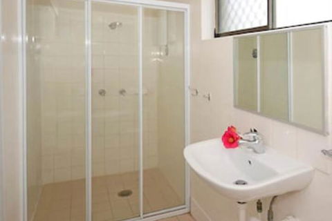 Urangan Motor Inn - Travel Search 6