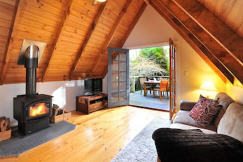 Santosa Cottage - Tourism Guide 0