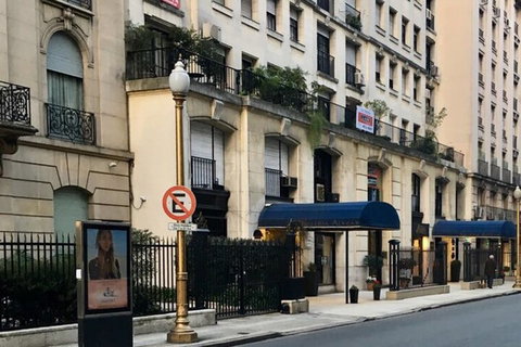 Dlux Hostel - Tourism Guide 1