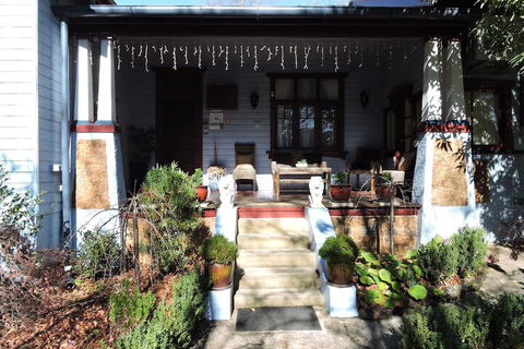 Kubba Roonga Guesthouse - Luxury Spa Retreat - Travel Search 3