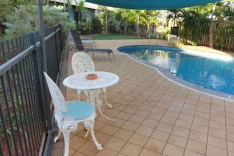 Ochre Moon B&B - Travel Agents 2