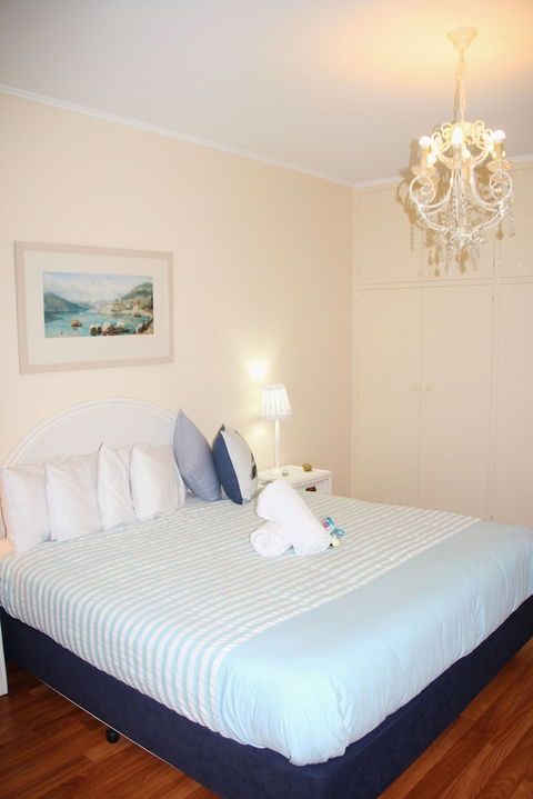Victor Apartments - Travel Search 2