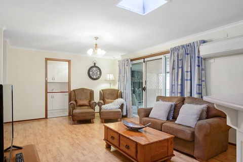 Moonta Bay Accommodation - Travel Search 2