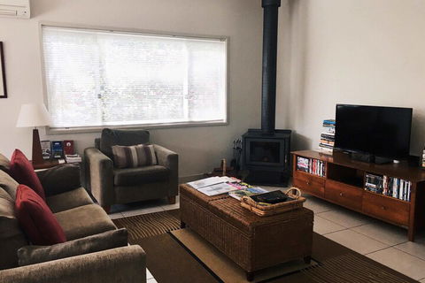 Abalina Cottages, Rotary Drive - Travel Search 3