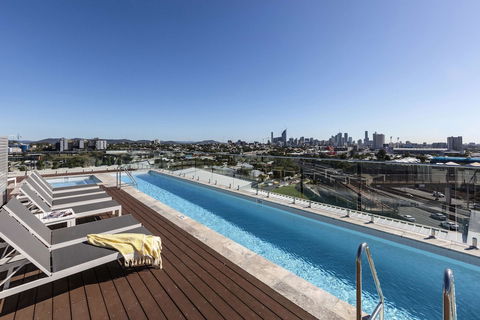 Oaks Brisbane Woolloongabba Suites - Travel Agents 6