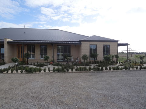 The Oxley Estate - Travel Agents 3