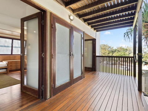 Laguna House - Travel Agents 3