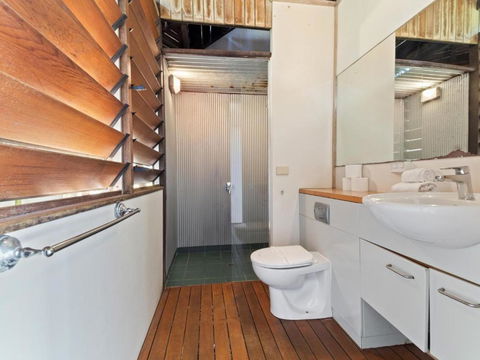 Laguna House - Travel Agents 4