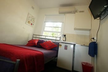 Zing Backpackers - Tourism Guide 6
