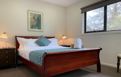 Champagne Stays Apartment - Travel Search 3
