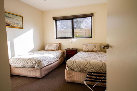 Champagne Stays Apartment - Travel Search 6