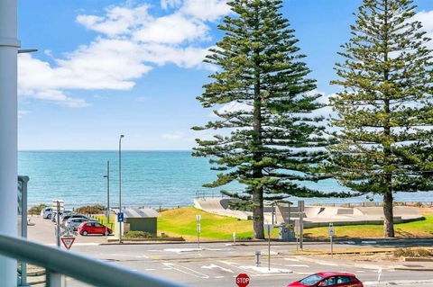 Gallery Resort Apartments - Travel Search 3