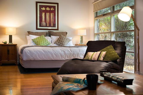 Romantic Treehouse Getaway - Cruises Travel 1