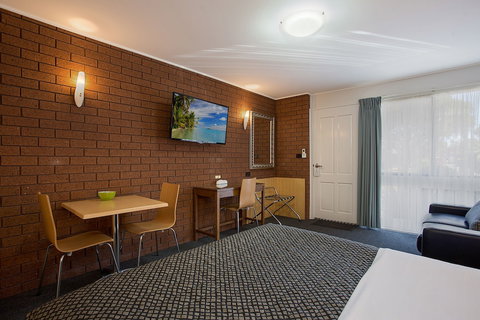 Hamilton Lonsdale Motel - Travel Agents 1