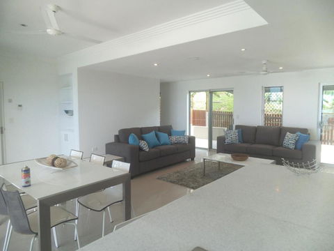 Island Villas & Apartments - Travel Search 6