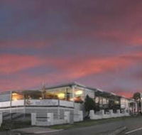Bridport Bay Inn
