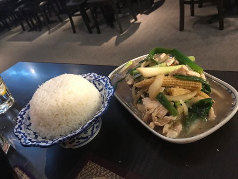 Thai Royale Restaurant - Tourism Guide 0