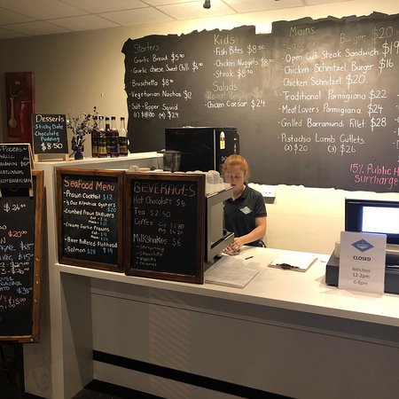 Lake Mulwala Hotel - Travel Agents 0