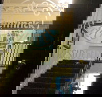 Mac's Restaurant - Travel Agents